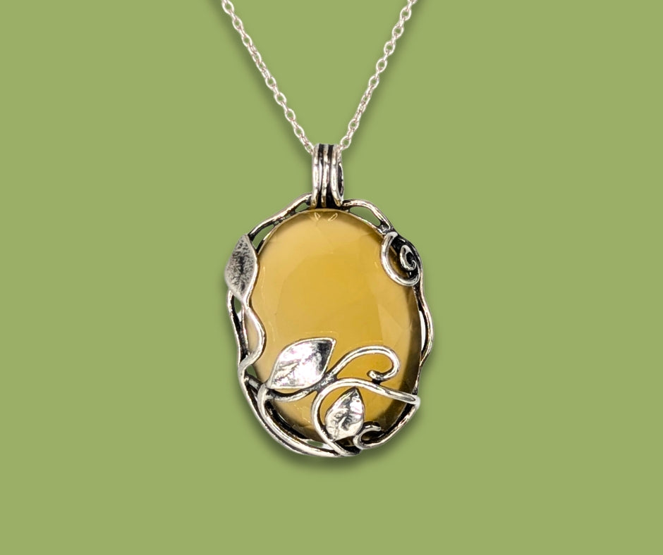 925 Sterling Silver Leafy Green-Yellow Carnelian Pendant
