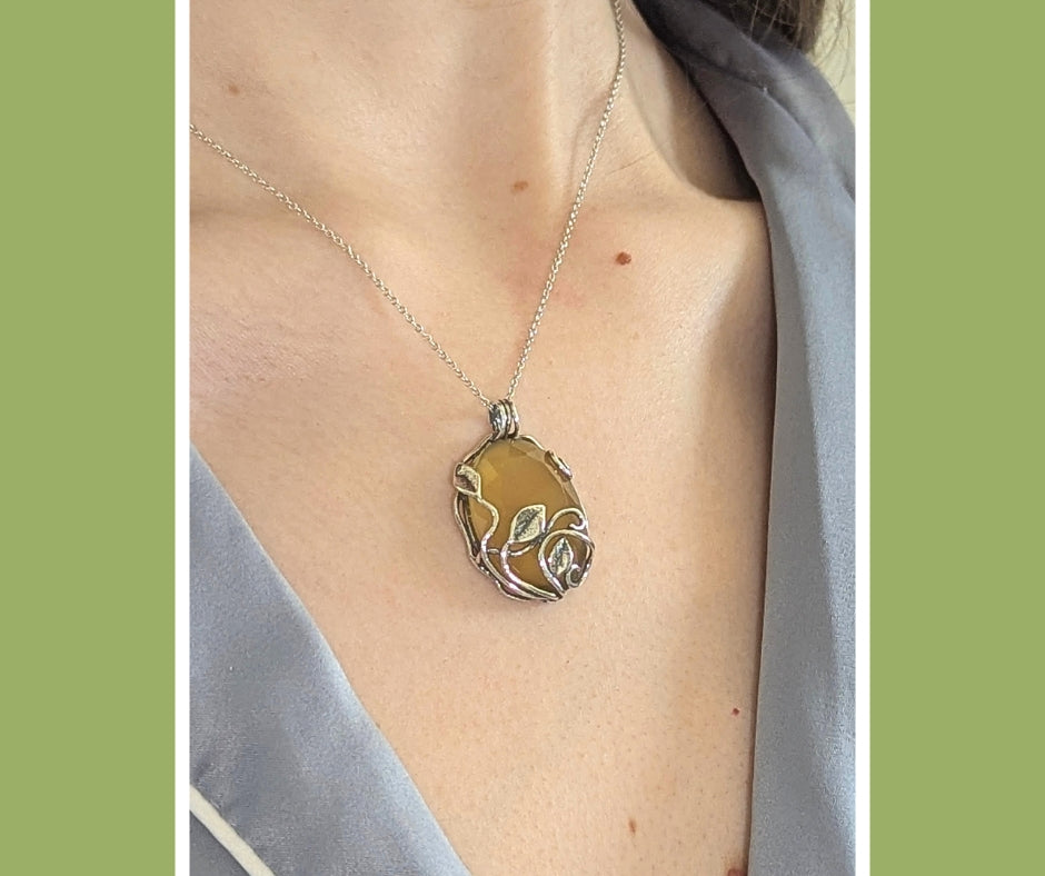 925 Sterling Silver Leafy Green-Yellow Carnelian Pendant