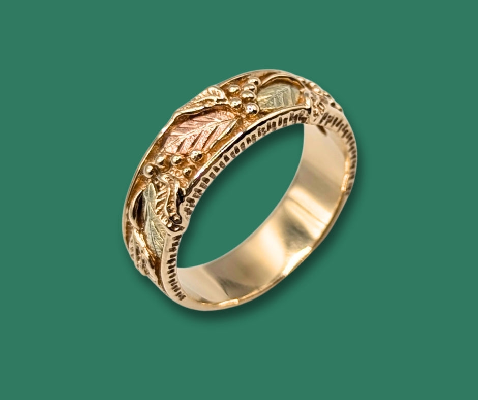 10K Tri-Color Gold 6 mm Leafy Wedding Band Size 7